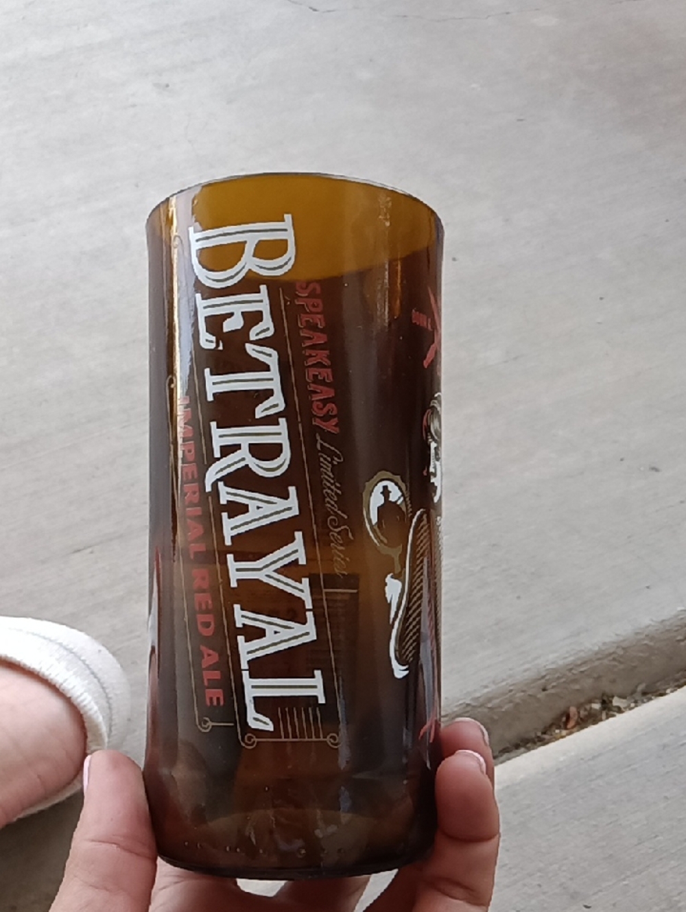 Betrayal Amber Beer Pint Glass